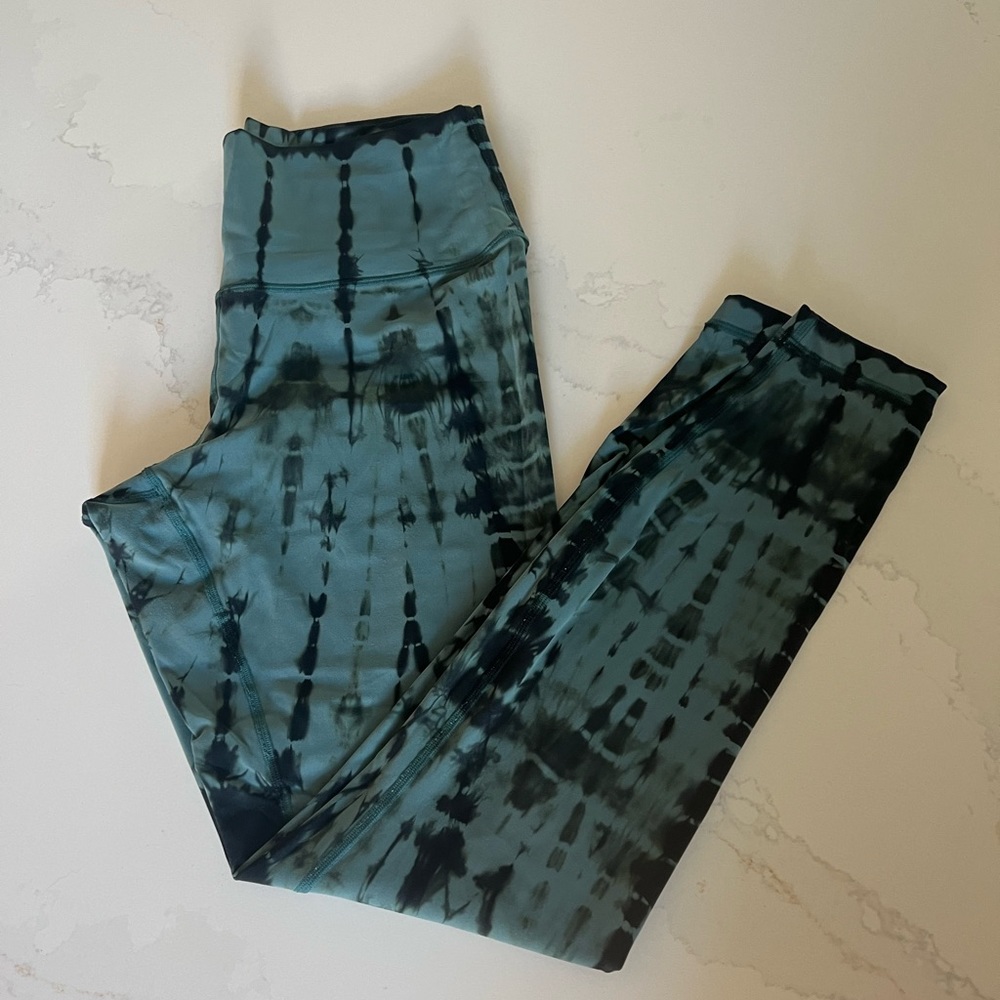 Lululemon tie dye leggings